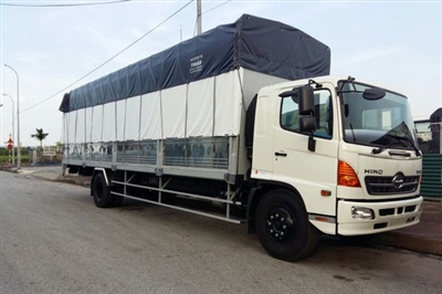 Xe tải Hino thùng mui bạt 2 tầng chở xe máy – Xe Hino FG chở xe máy thùng dài 10m